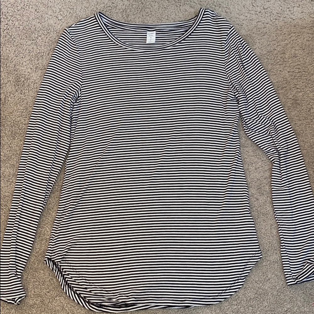 Old Navy black and white striped long sleeve shirt